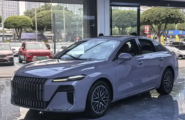 Roewe 荣威M7 DMH из Китая