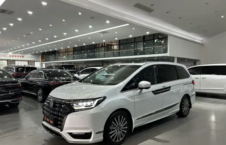 Honda Elysion 2024 из Китая