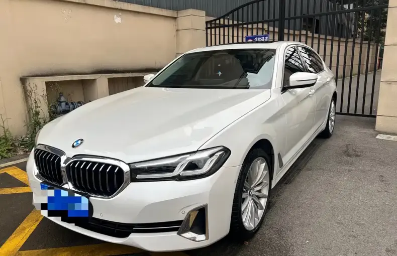 BMW 5 Series 2023 из Китая