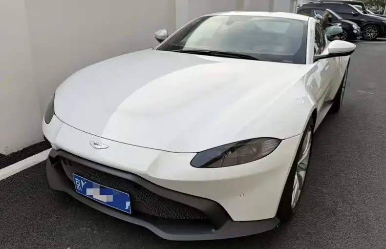 Aston Martin V8 Vantage 2022 из Китая