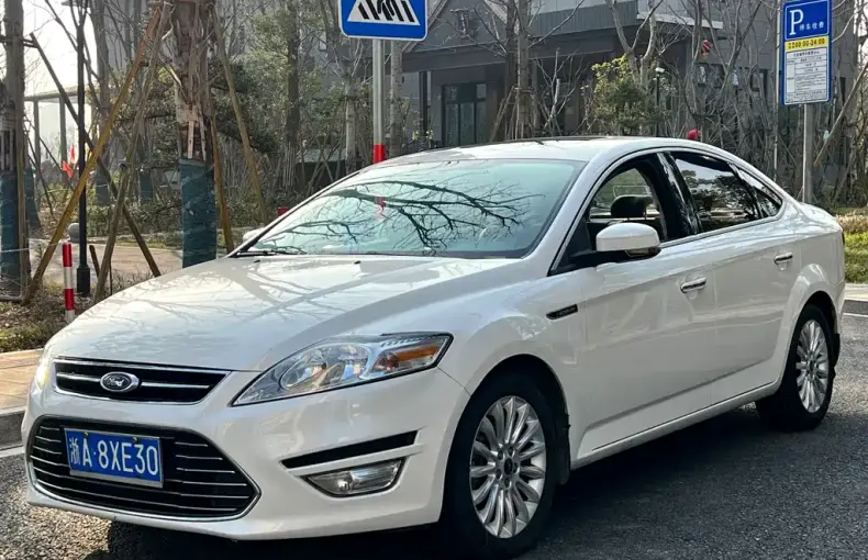 Ford Mondeo Zhisheng 2013 из Китая