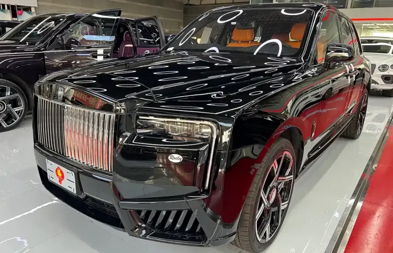 Rolls-Royce Cullinan 2026 из Китая