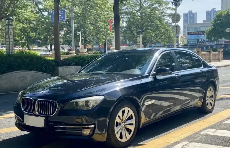 BMW 7 Series 2013 из Китая