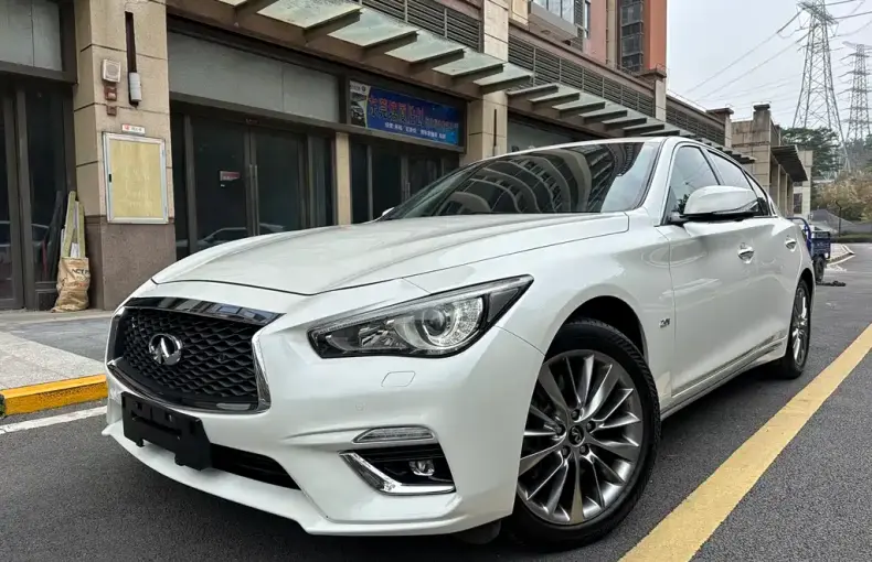 Infiniti Q50L 2019 из Китая