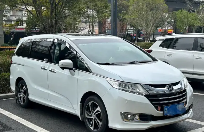 Honda Odyssey 2015 из Китая