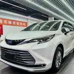 Toyota Sienna 2022 из Китая