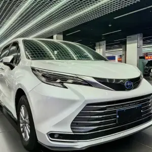 Toyota Sienna 2022 из Китая