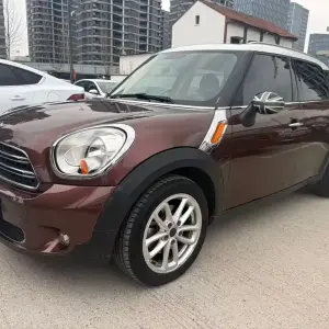 MINI Mini Countryman 2015 120 л.с. из Китая