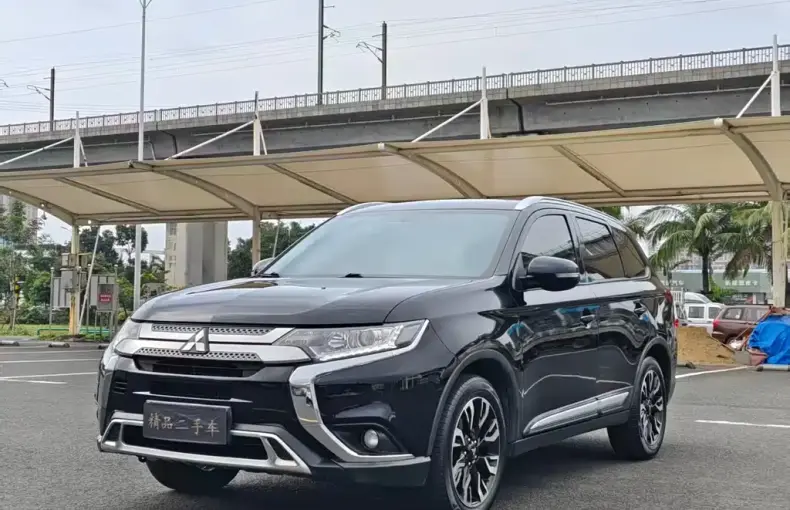 Mitsubishi Outlander 2020 из Китая