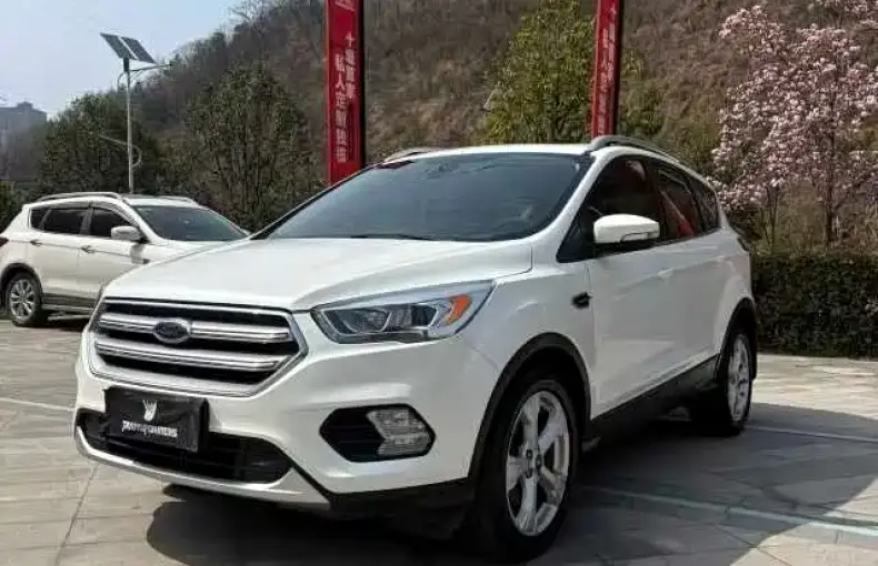Ford Kuga 2017 из Китая
