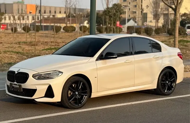BMW 1 Series 2022 из Китая