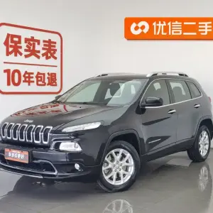 Jeep Cherokee 2016 175 л.с. 175 л.с. из Китая