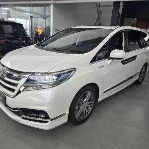 Honda Elysion 2020 из Китая