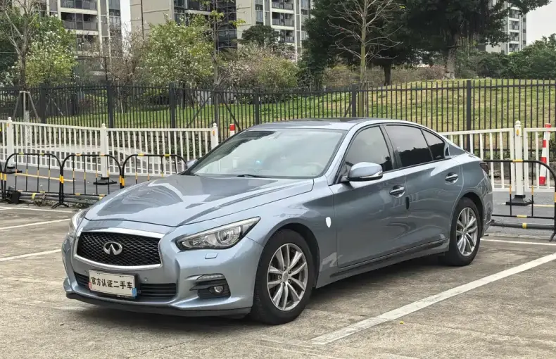 Infiniti Q50L 2015 из Китая
