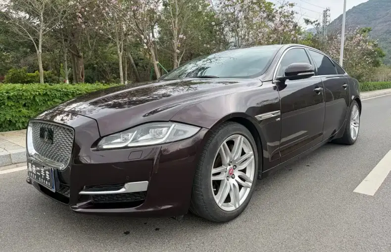Jaguar XJ 2018 из Китая