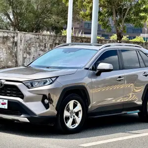 Toyota RAV4 2021 из Китая