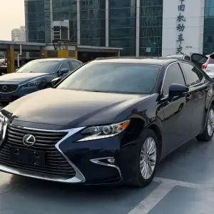 Lexus ES 2018 из Китая