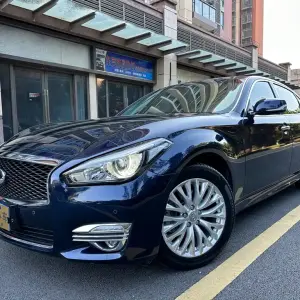 Infiniti Q70 2019 из Китая