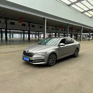 Skoda Superb 2022 из Китая