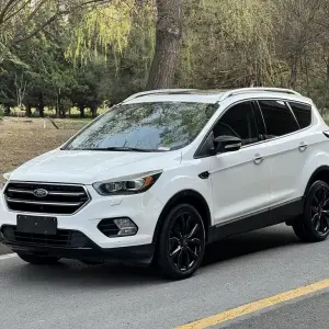 Ford Kuga 2017 из Китая