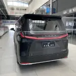 Lexus LM 2024 из Китая