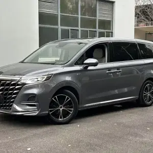 Roewe iMAX8 2025 из Китая