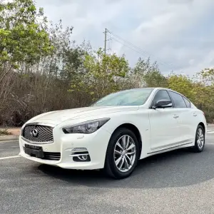 Infiniti Q50L 2017 из Китая