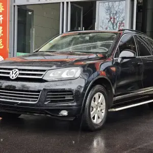 Volkswagen Touareg 2012 из Китая