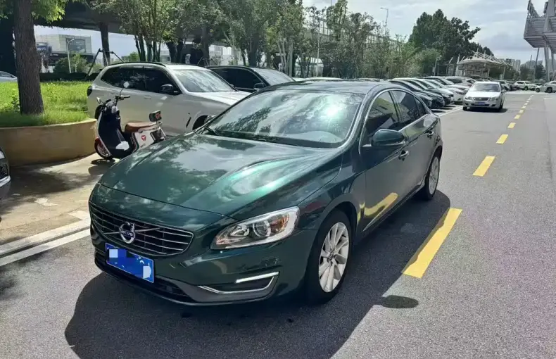 Volvo S60 2015 из Китая
