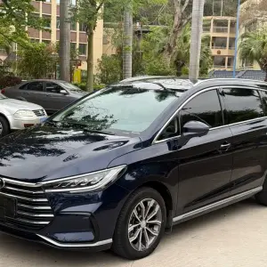 BYD MAX 2022 из Китая