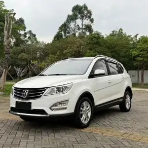 Baojun 560 2015 из Китая
