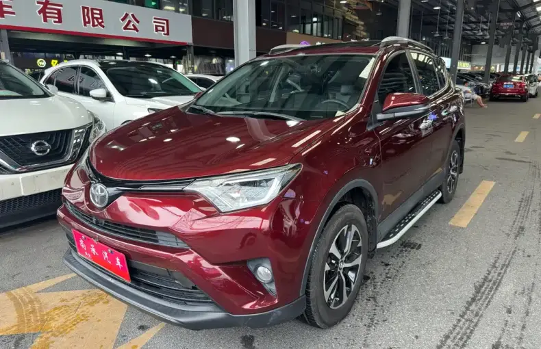Toyota RAV4 2017 из Китая