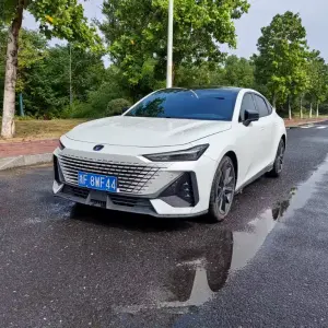 Changan UNI-V 2022 из Китая