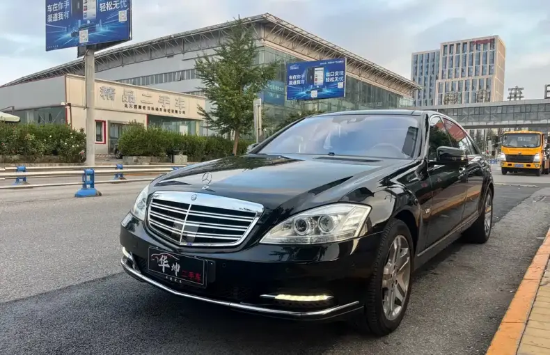 Mercedes-Benz S-Class 2011 из Китая