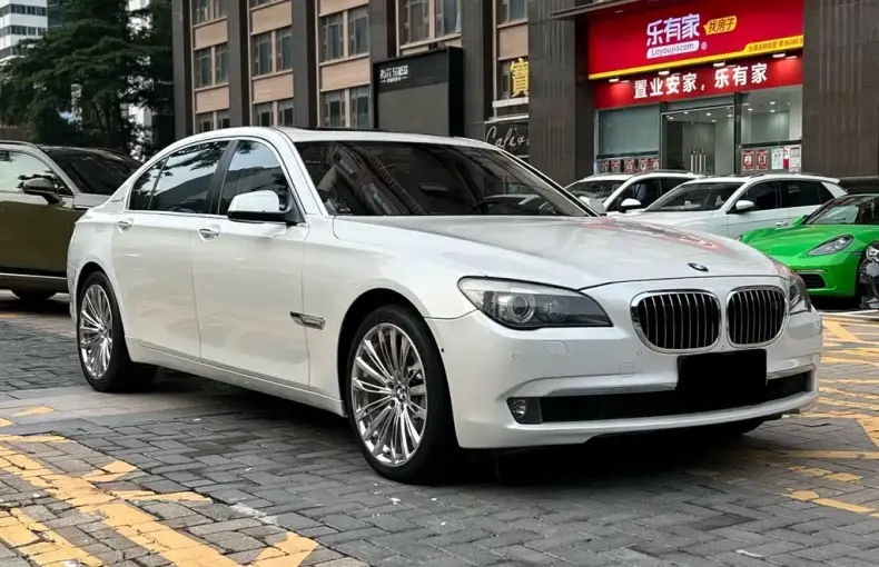 BMW 7 Series 2013 из Китая