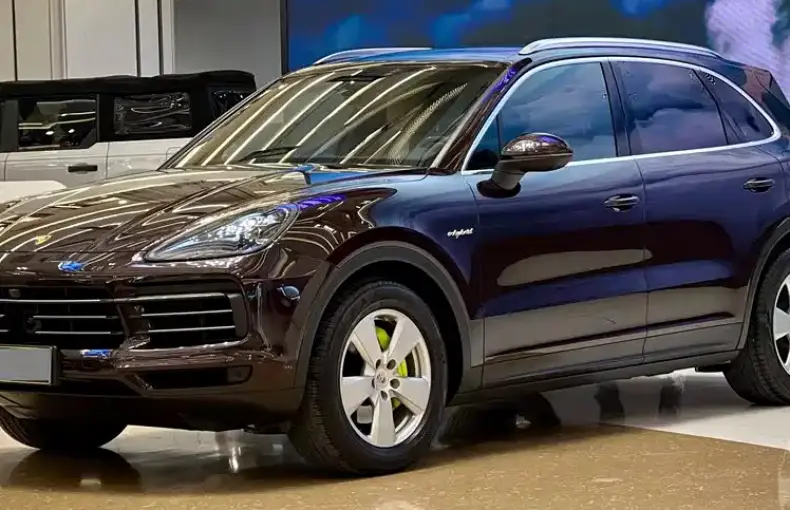 Porsche Cayenne Hybrid 2020 из Китая