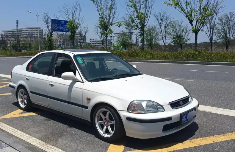 Honda Civic (Import) 1997 из Китая
