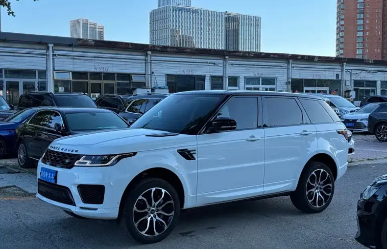 Land Rover Sport 2022 из Китая