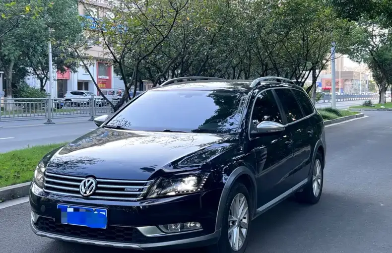 Volkswagen Magotan (Import) 2013 из Китая