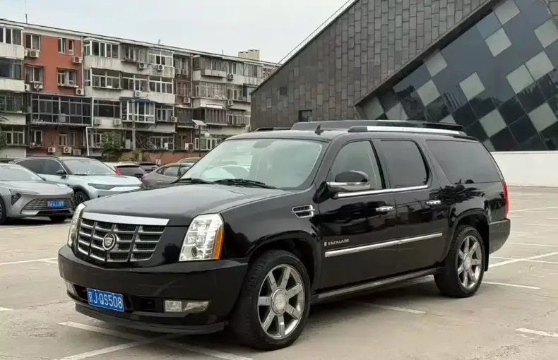 Cadillac Escalade 2011 из Китая