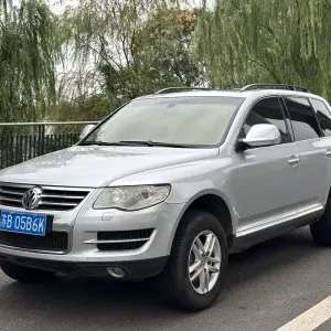 Volkswagen Touareg 2008 из Китая
