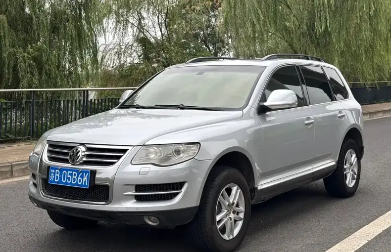 Volkswagen Touareg 2008 из Китая