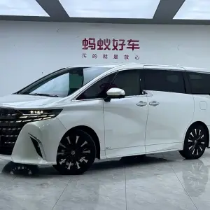 Toyota Alphard 2023 из Китая