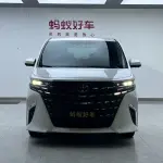 Toyota Alphard 2023 из Китая