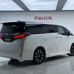 Toyota Alphard 2023 из Китая