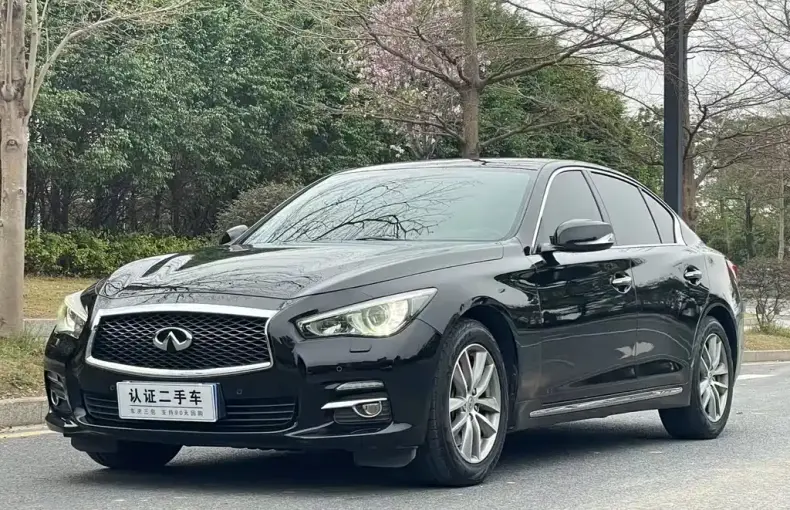 Infiniti Q50L 2018 из Китая