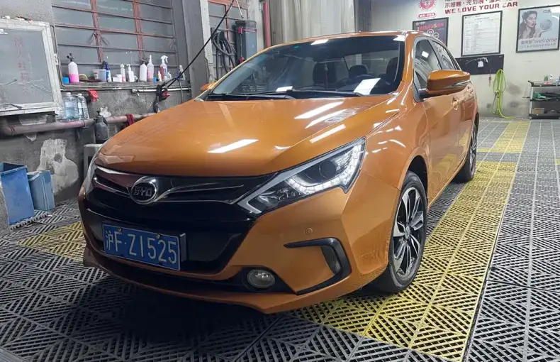 BYD Qin NEV 2015 из Китая