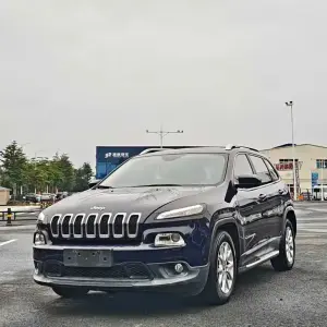 Jeep Cherokee 2016 из Китая