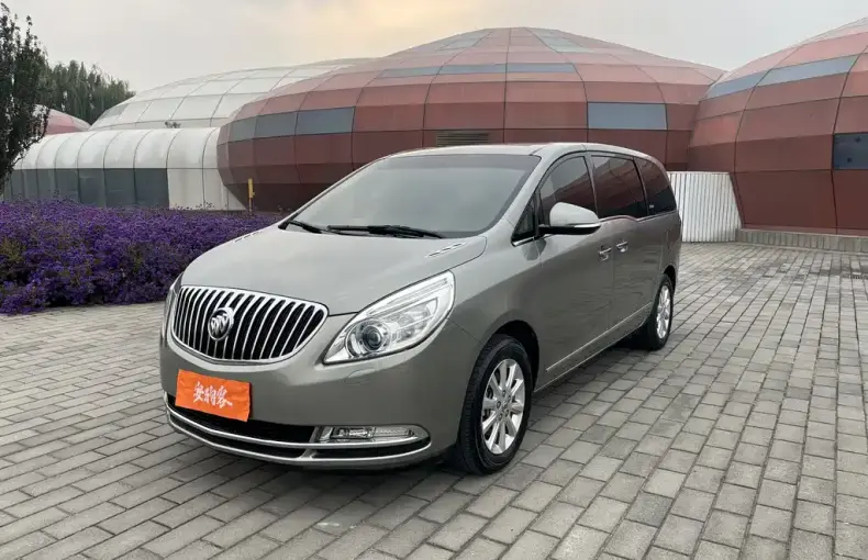 Buick GL8 2012 из Китая