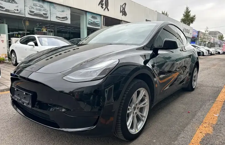 Tesla Model Y 2023 из Китая